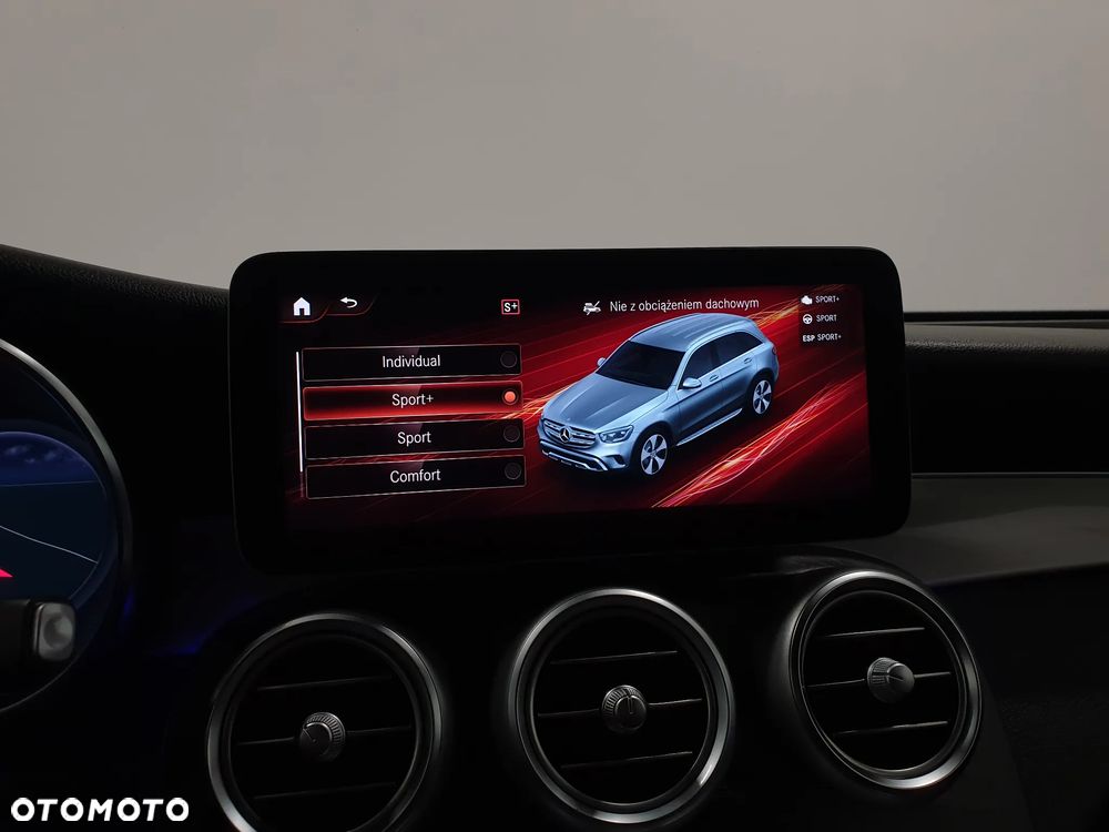 Mercedes-Benz GLC 300 d 4Matic 9G-TRONIC AMG Line Plus - 21