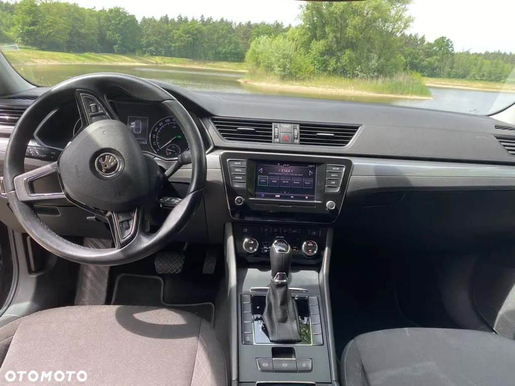 Skoda Superb 2.0 TDI Active DSG - 16