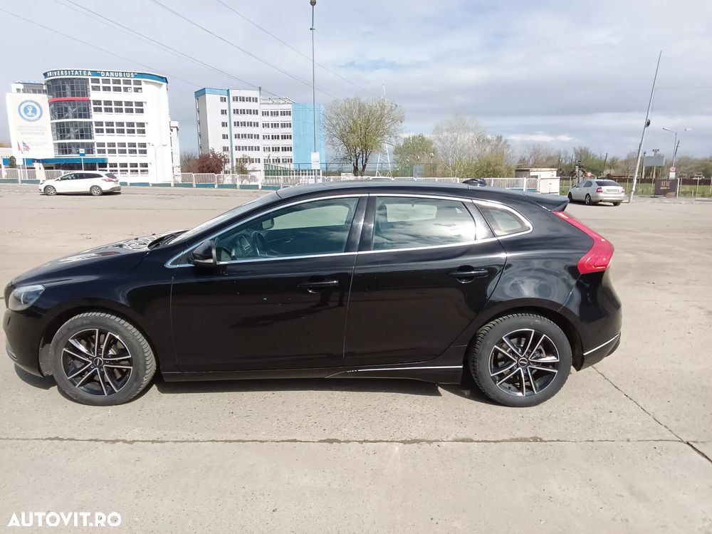Volvo V40 D3 Momentum - 6