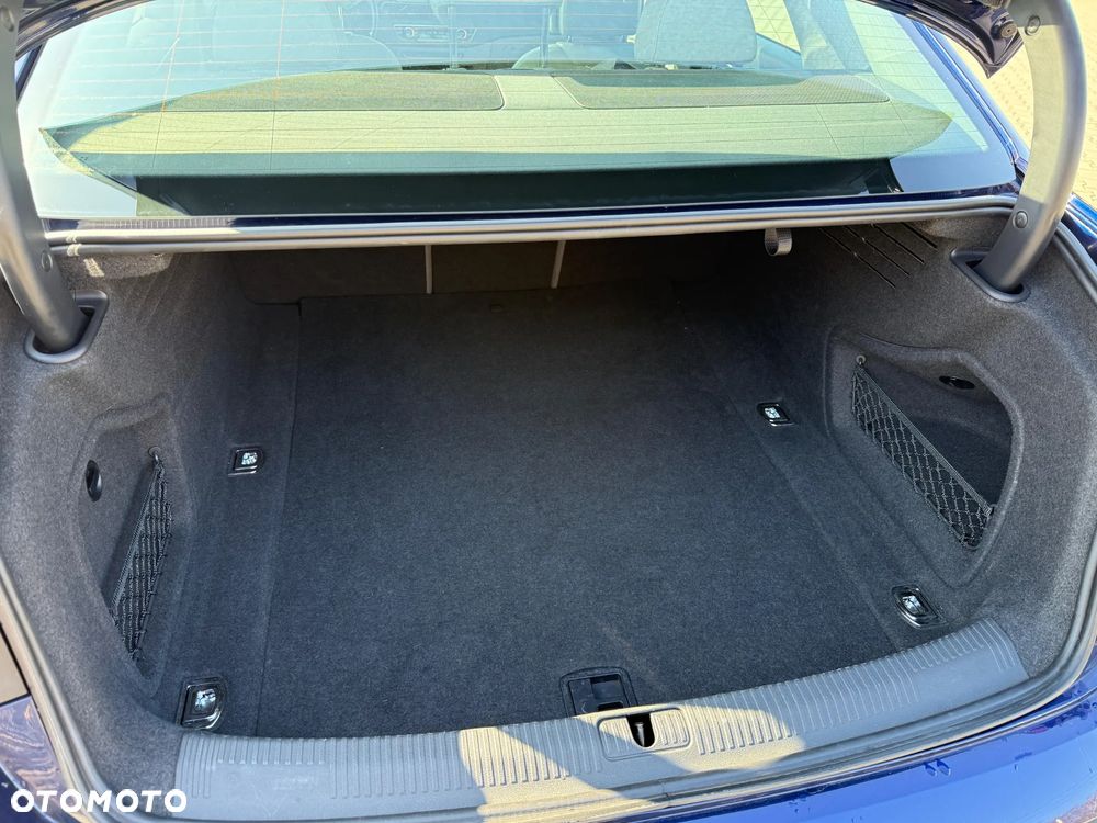 Audi A4 Limousine 40 TFSI S tronic - 18