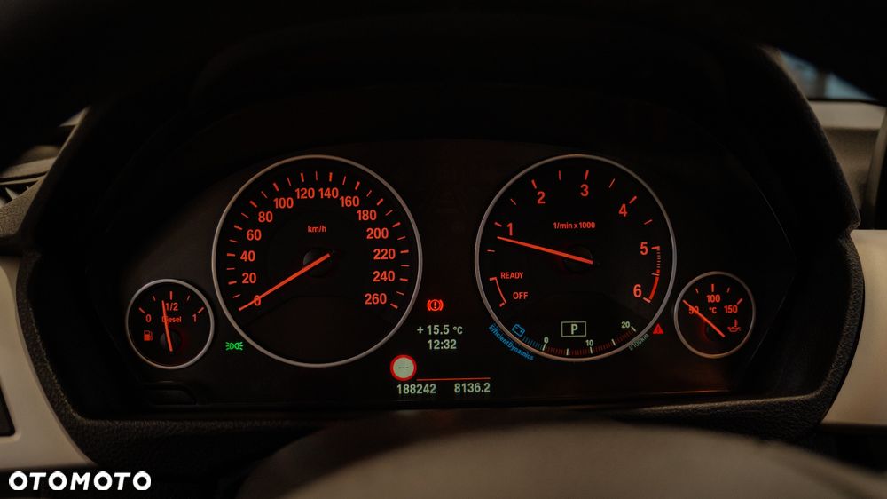 BMW Seria 3 318d - 19