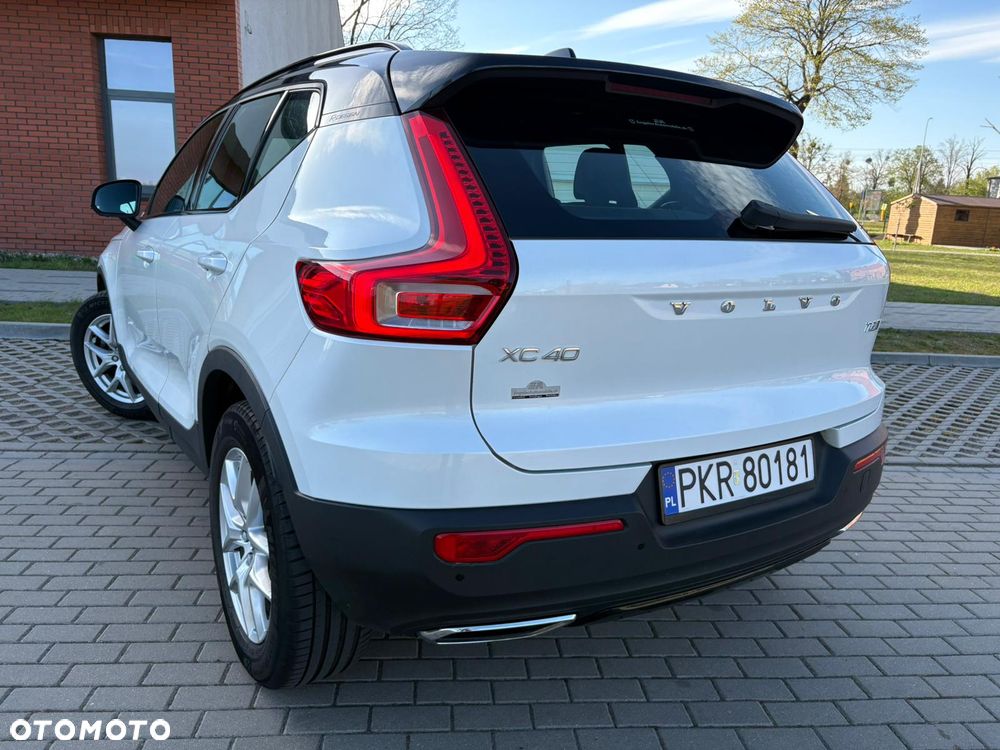 Volvo XC 40 T5 AWD R-Design - 8