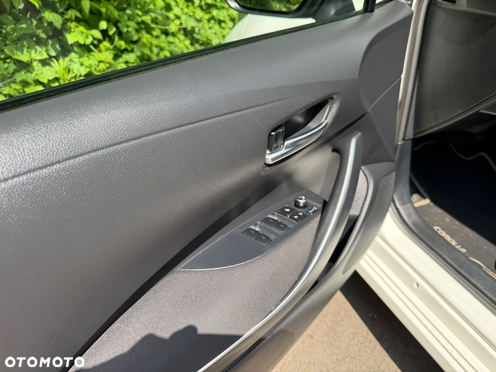 Toyota Corolla 1.8 Hybrid Comfort - 20