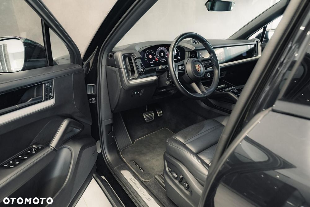 Porsche Cayenne S - 9