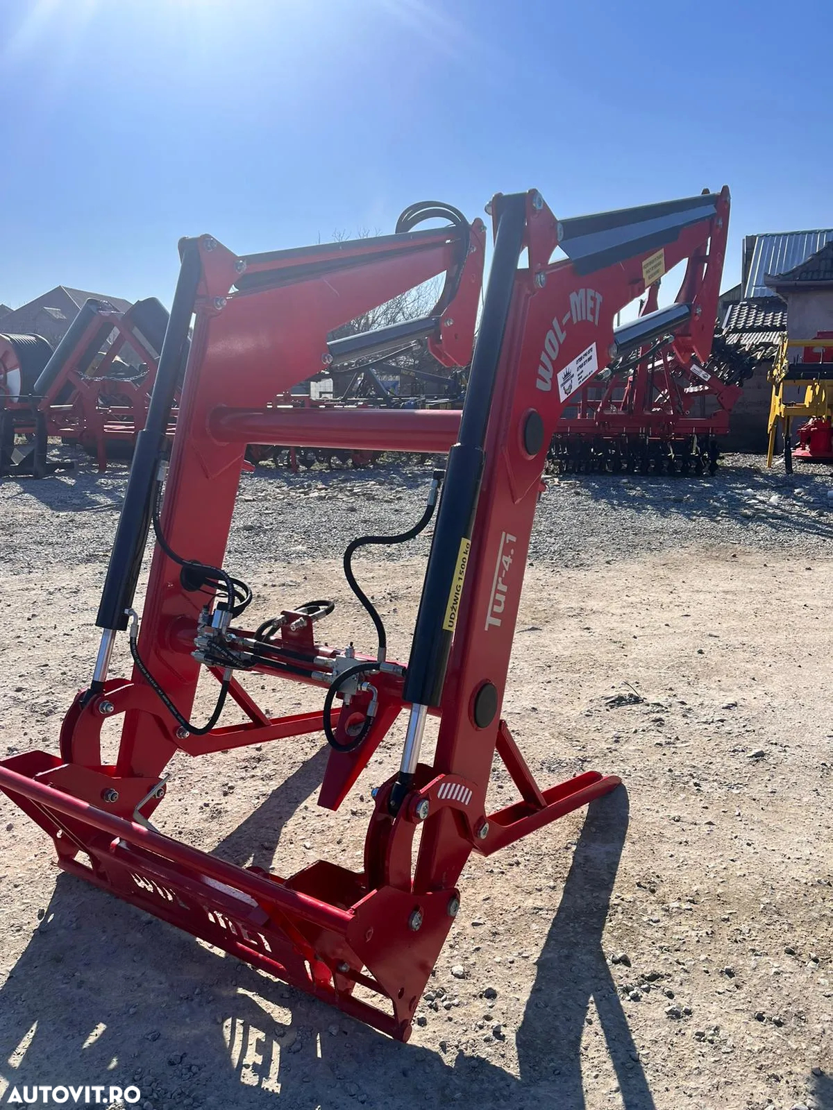 Terraking Încărcător frontal Wol-Met Tur 4.1 1500kg - 3