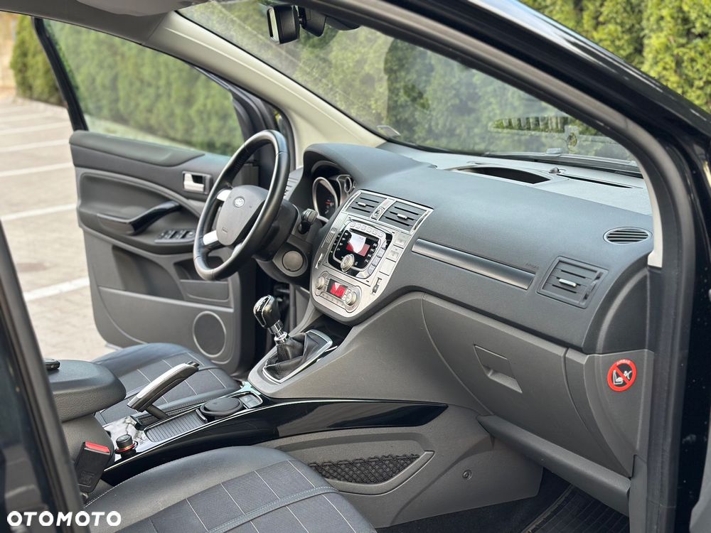 Ford Kuga 2.0 TDCi 4x4 Titanium - 19