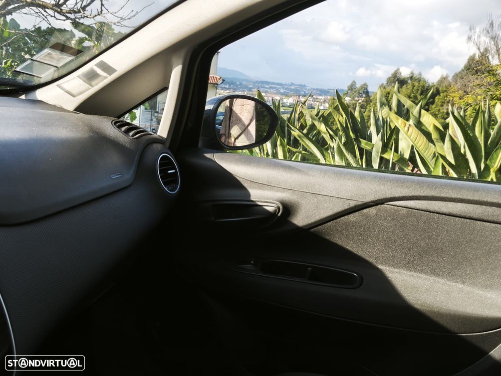 Fiat Punto 1.2 Lounge S&S - 5