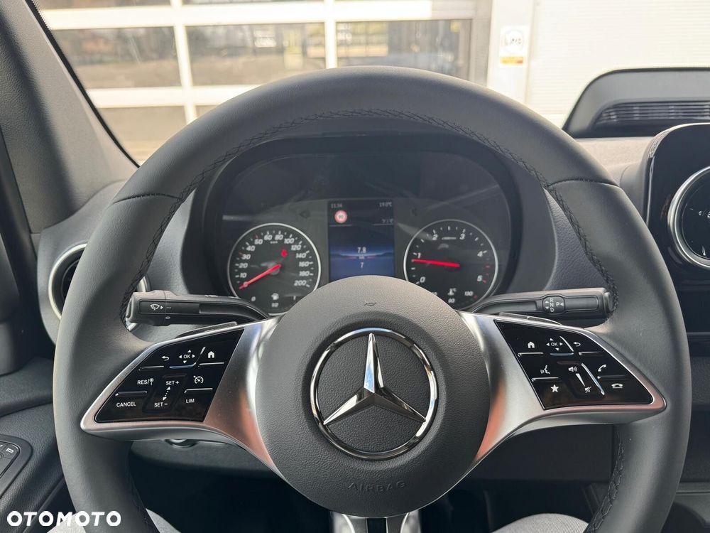 Mercedes-Benz Sprinter Furgon 317 cdi - 26