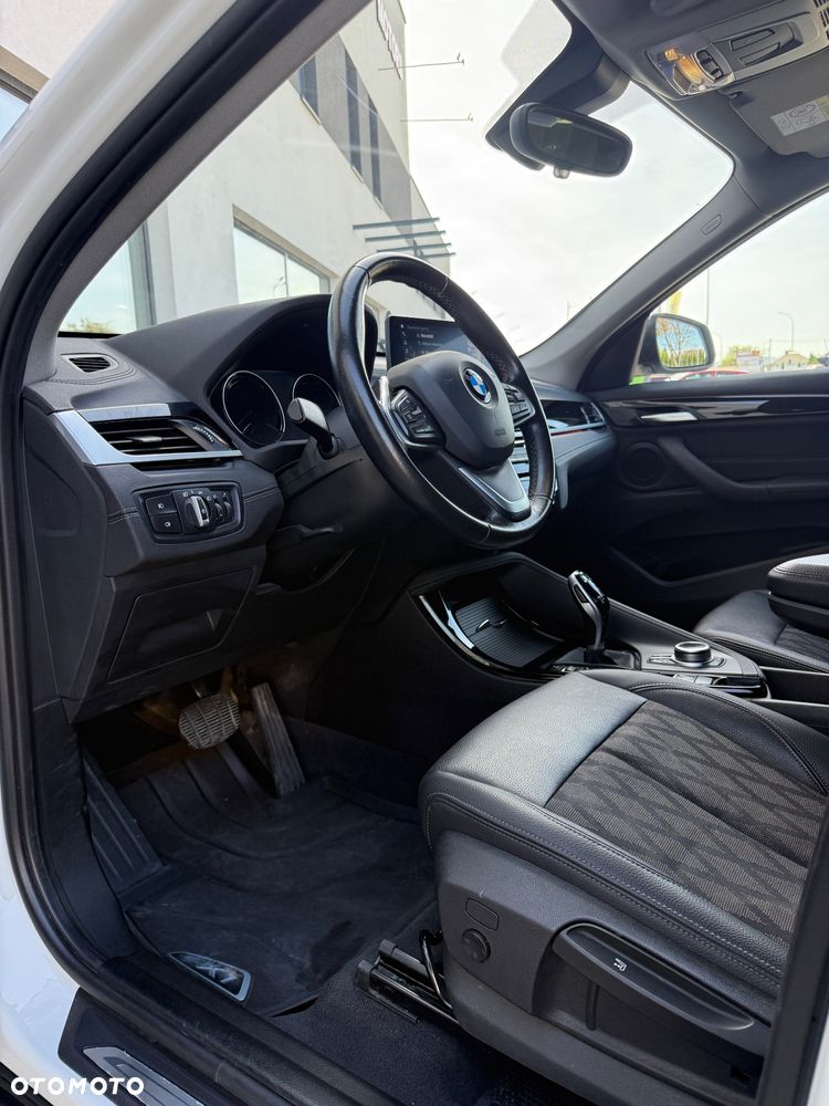 BMW X1 sDrive18i xLine - 10