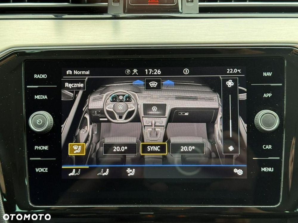 Volkswagen Passat Variant 2.0 TDI Elegance DSG - 30