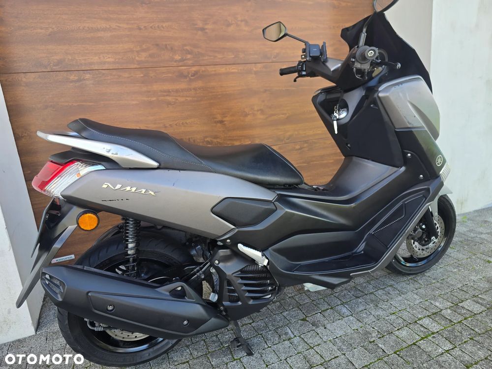 Yamaha NMAX - 15