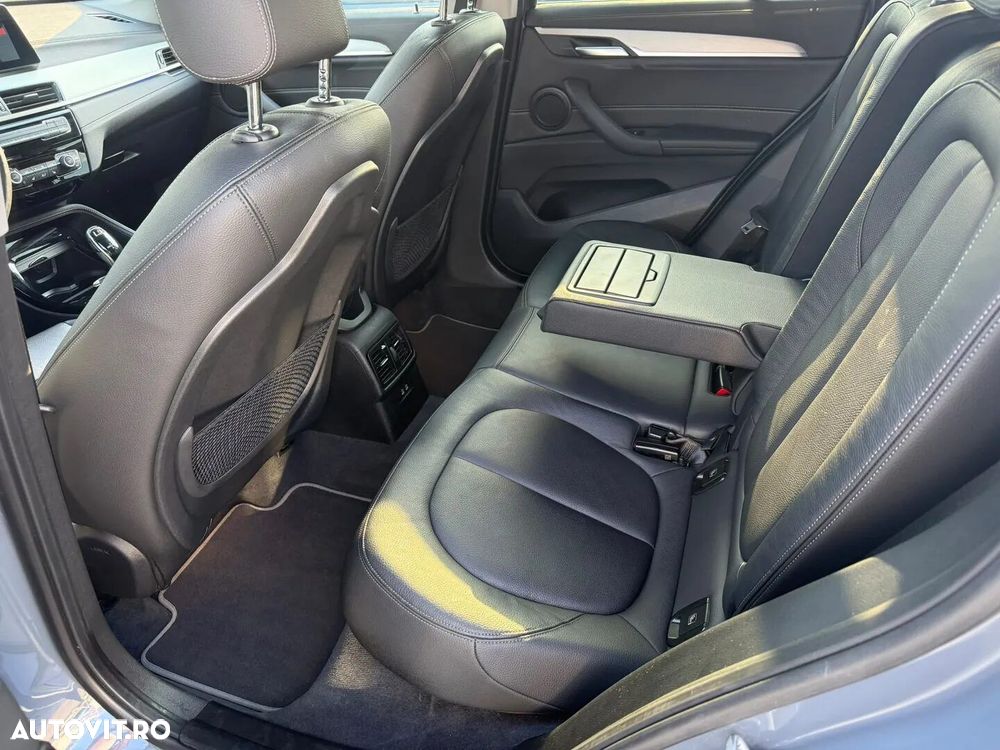 BMW X1 xDrive20i AT - 25