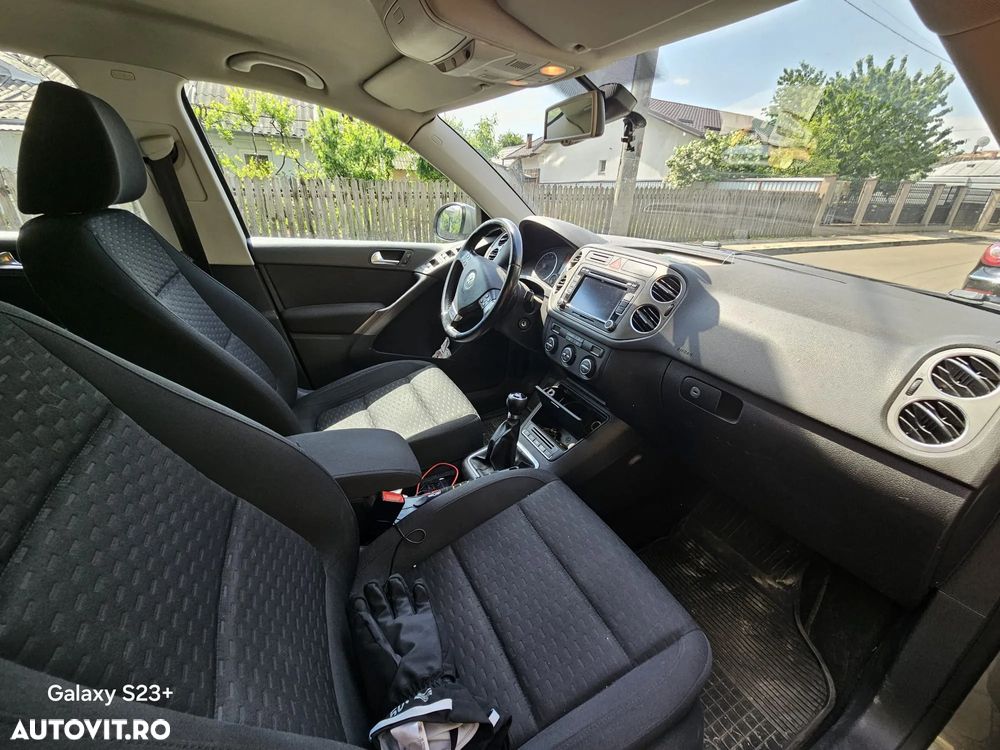Volkswagen Tiguan - 5