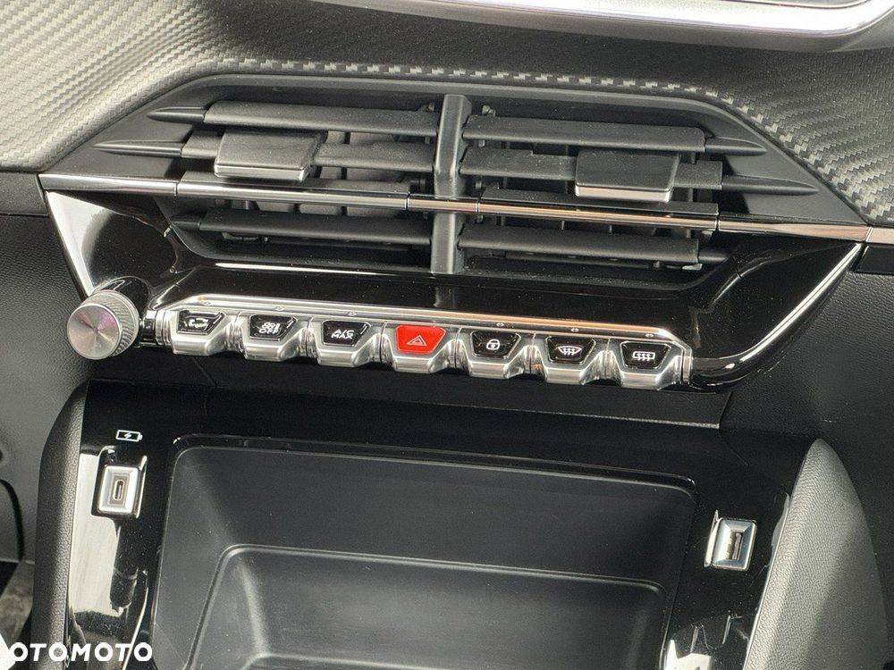 Peugeot 208 PureTech 100 Style - 30