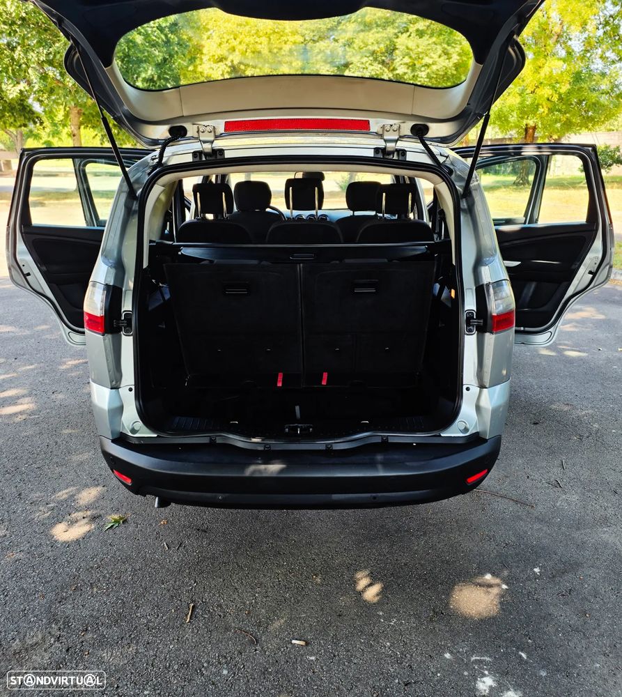 Ford S-Max 2.0 TDCi Titanium 7L - 2