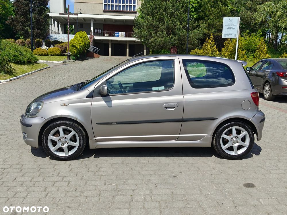 Toyota Yaris - 3