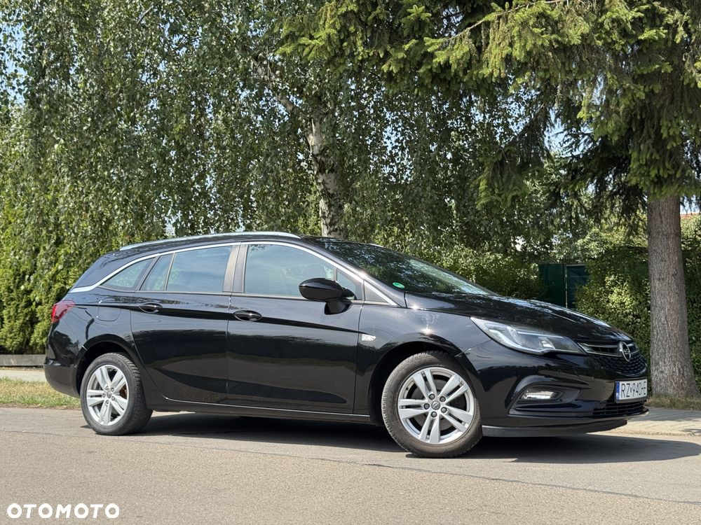 Opel Astra 1.6 CDTI Dynamic S&S - 2