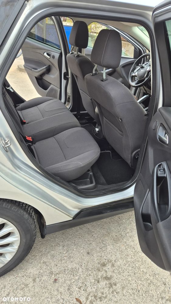 Ford Focus 1.6 EcoBoost Edition - 10
