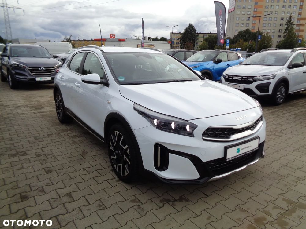 Kia XCeed 1.5 T-GDI Business Line DCT - 4