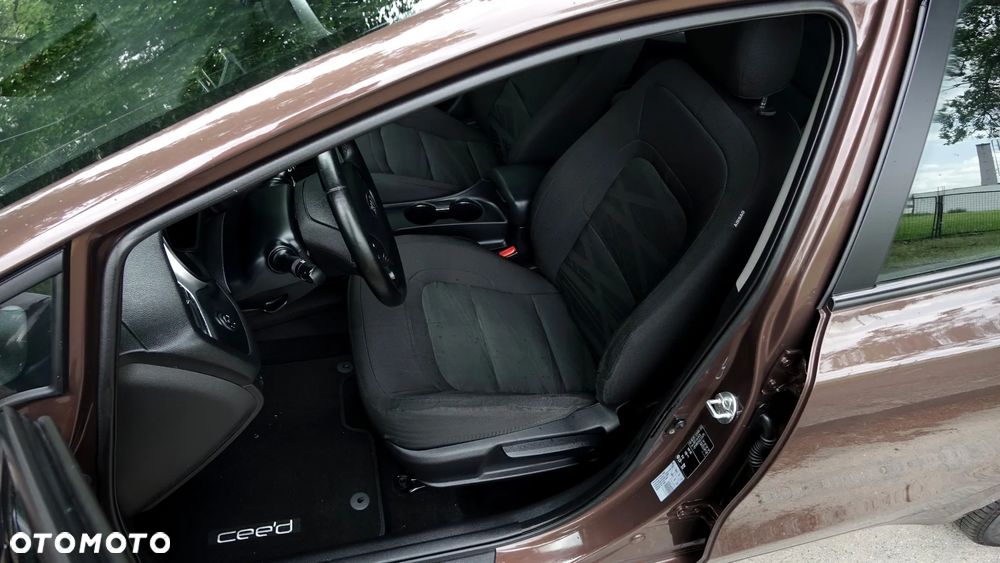 Kia Ceed - 7