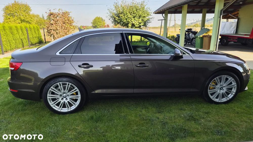 Audi A4 2018 photo 2