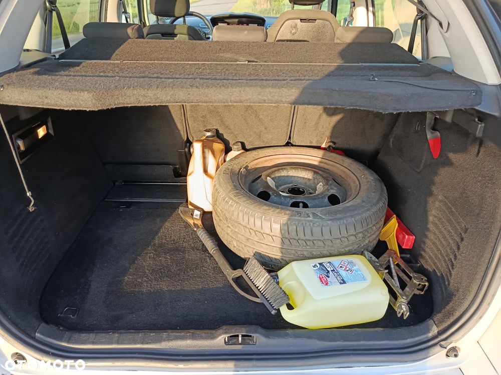 Citroën C4 Picasso 1.6 HDi Impress - 11