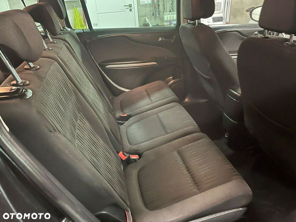 Opel Zafira - 20