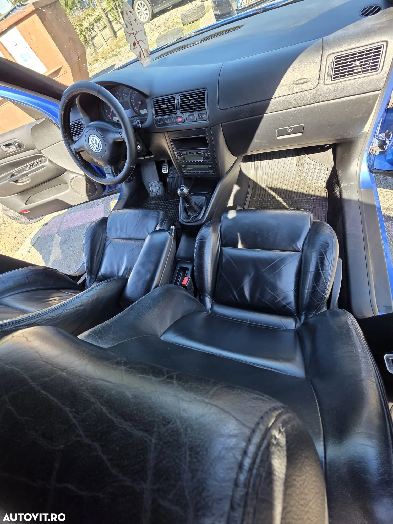 Volkswagen Golf - 4