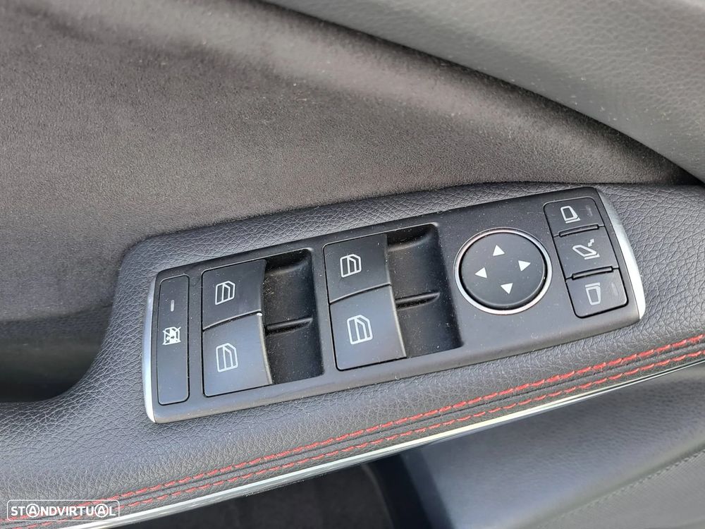 Mercedes-Benz A 180 d AMG Line - 26