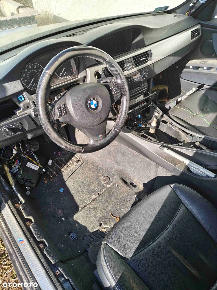 BMW Seria 3 320i - 5