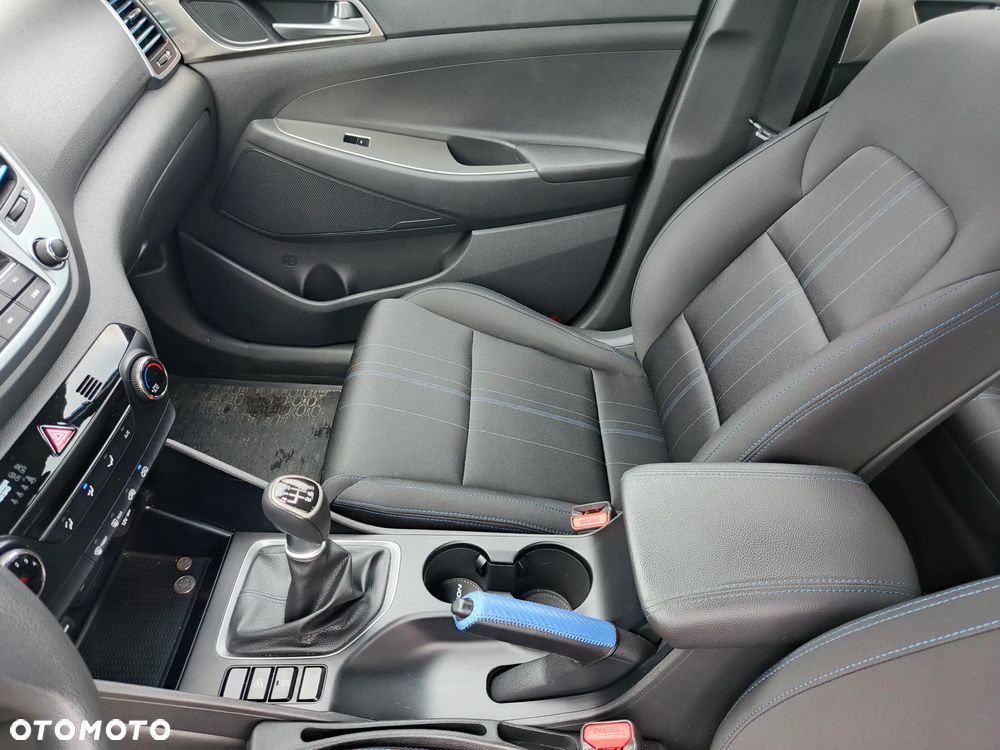 Hyundai Tucson 1.7 CRDI BlueDrive Style 2WD - 15