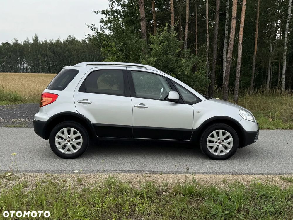 Fiat Sedici 2.0 Multijet DPF 4x4 Emotion - 4