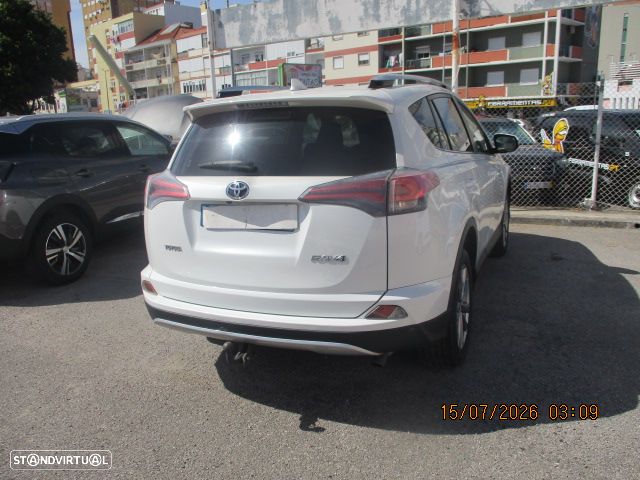 Toyota RAV4 2.0 D-4D 4x2 S&S Edition - 4