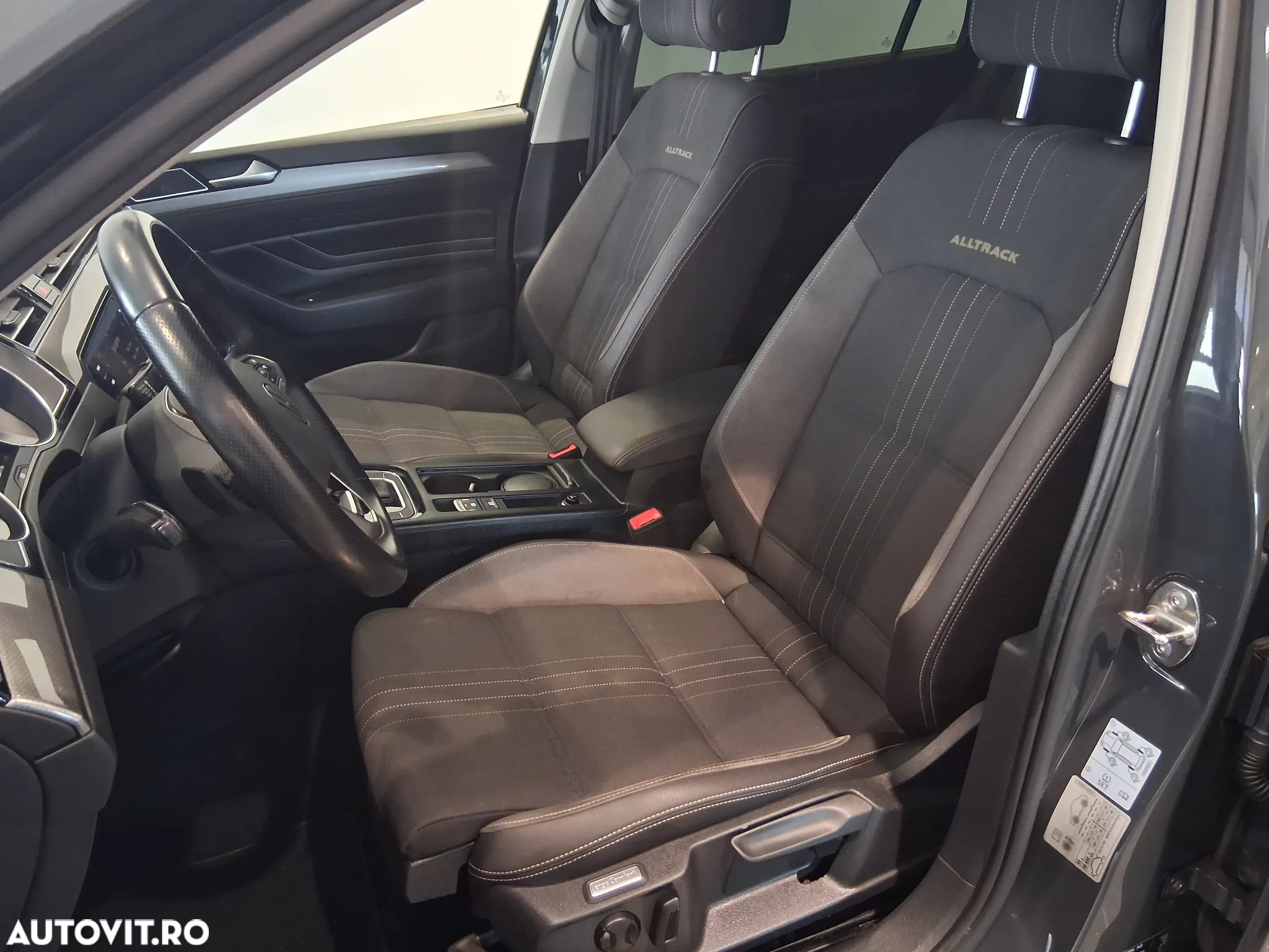 Volkswagen Passat Variant 2.0 TDI 4Mot DSG Highline - 15