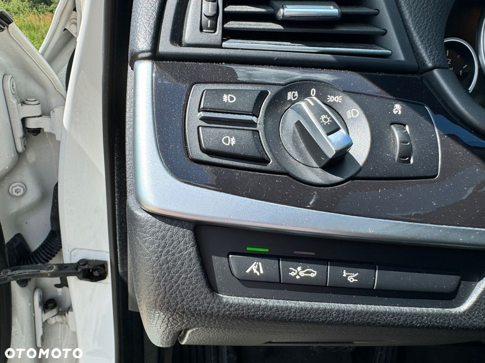 BMW Seria 5 525d - 19