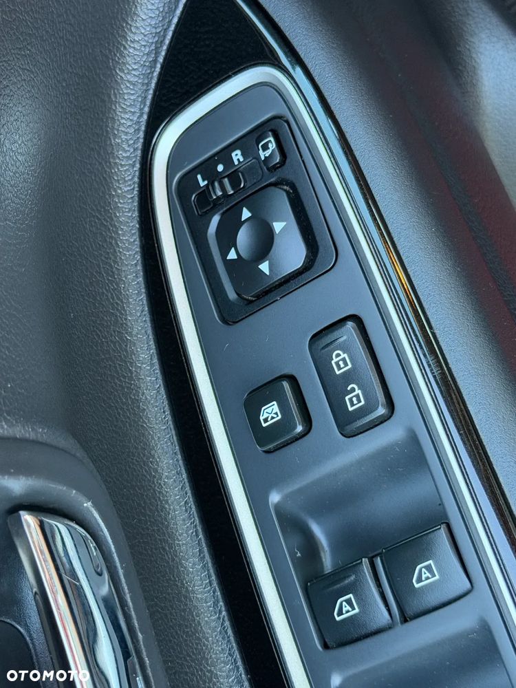 Mitsubishi Outlander Intense + - 19