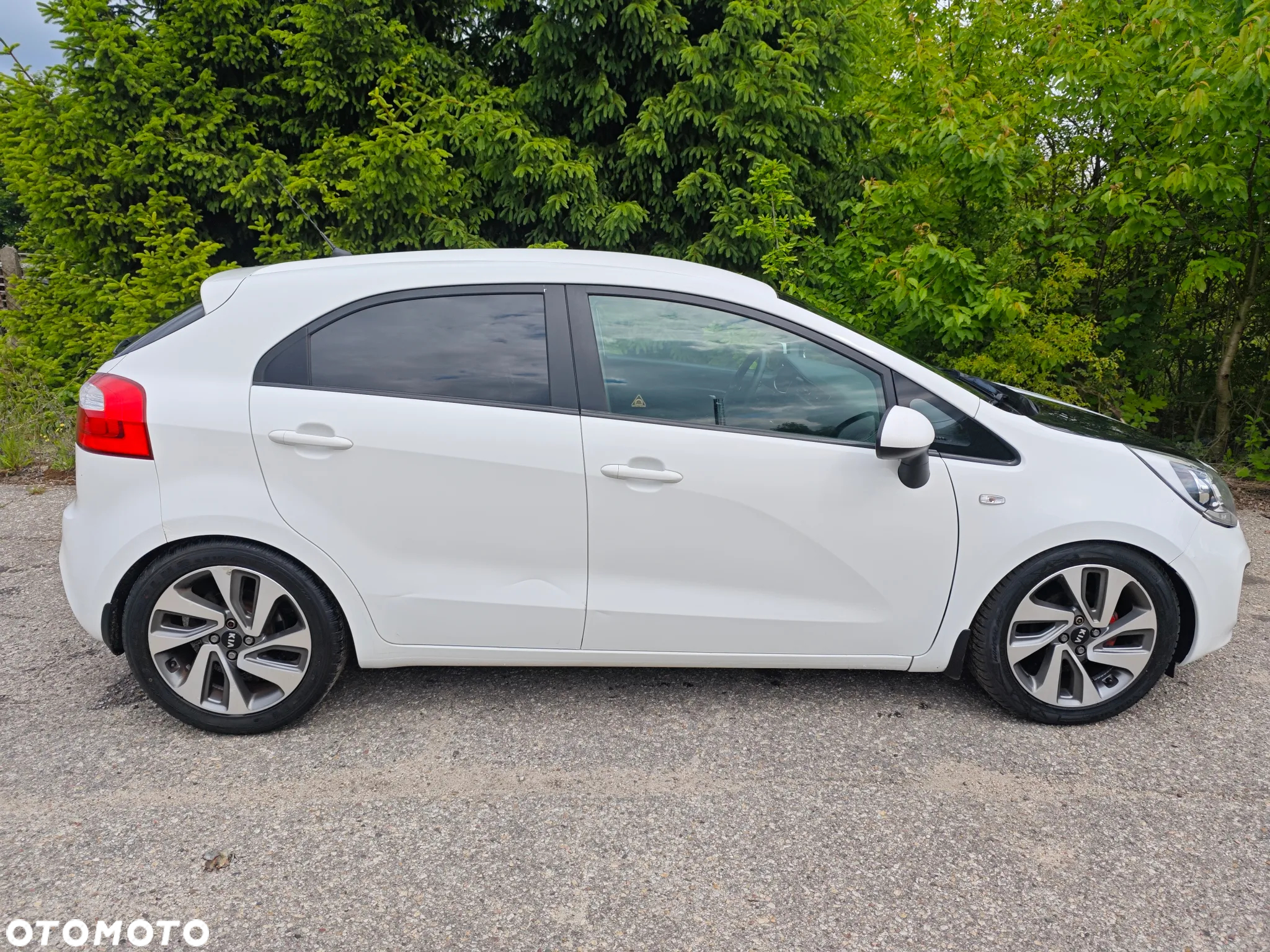 Kia Rio 1.1 CRDI Dream-Team Edition - 11