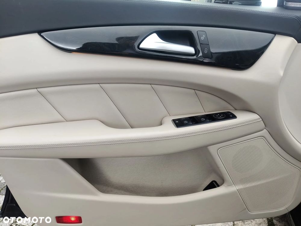 Mercedes-Benz CLS 500 4-Matic 7G-TRONIC - 19