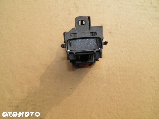 VOLVO V40 XC40 STACYJKA CZYTNIK KART 28227917 14r - 3