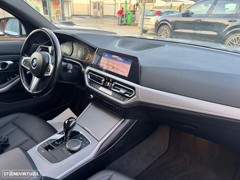 BMW 330 e xDrive Aut. Luxury Line - 2