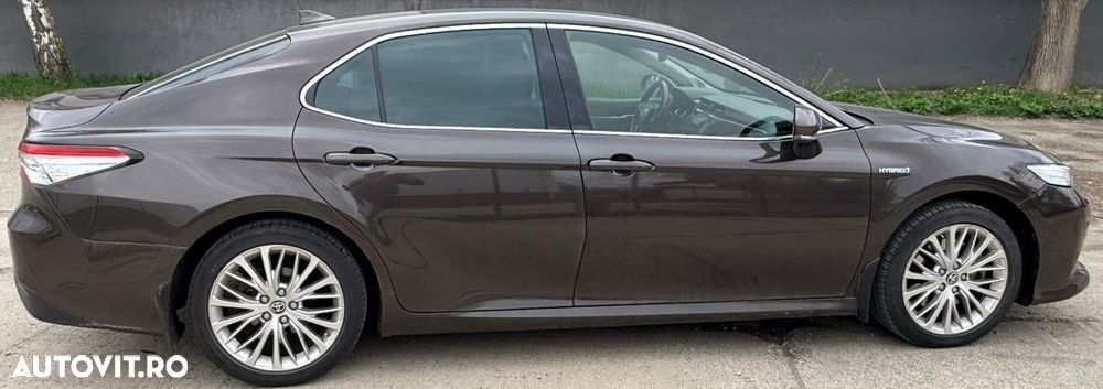 Toyota Camry 2.5 Dynamic - 8