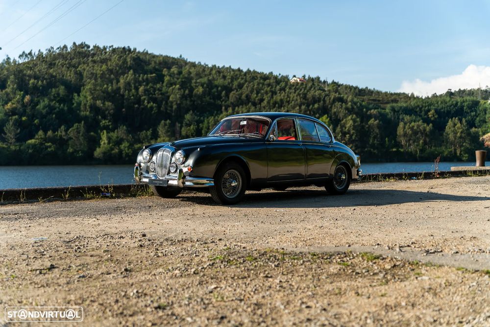 Jaguar Daimler - 41