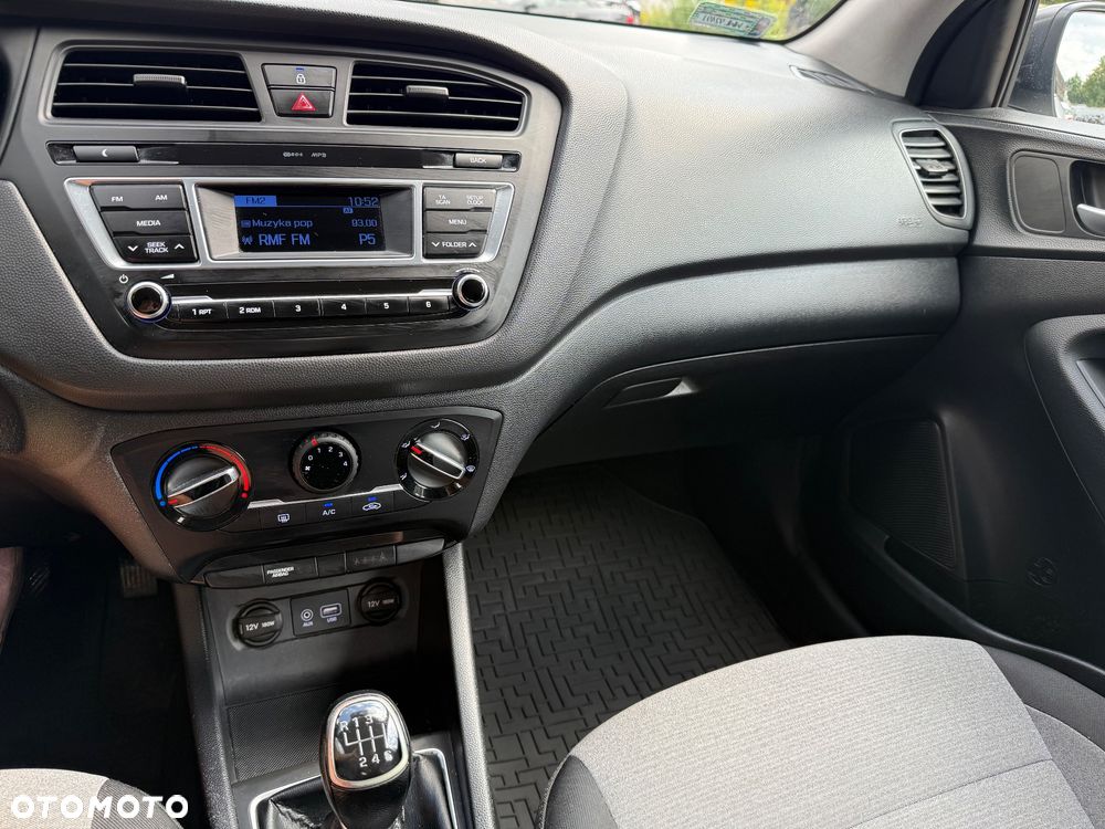 Hyundai i20 1.1 CRDi BlueDrive Comfort - 11