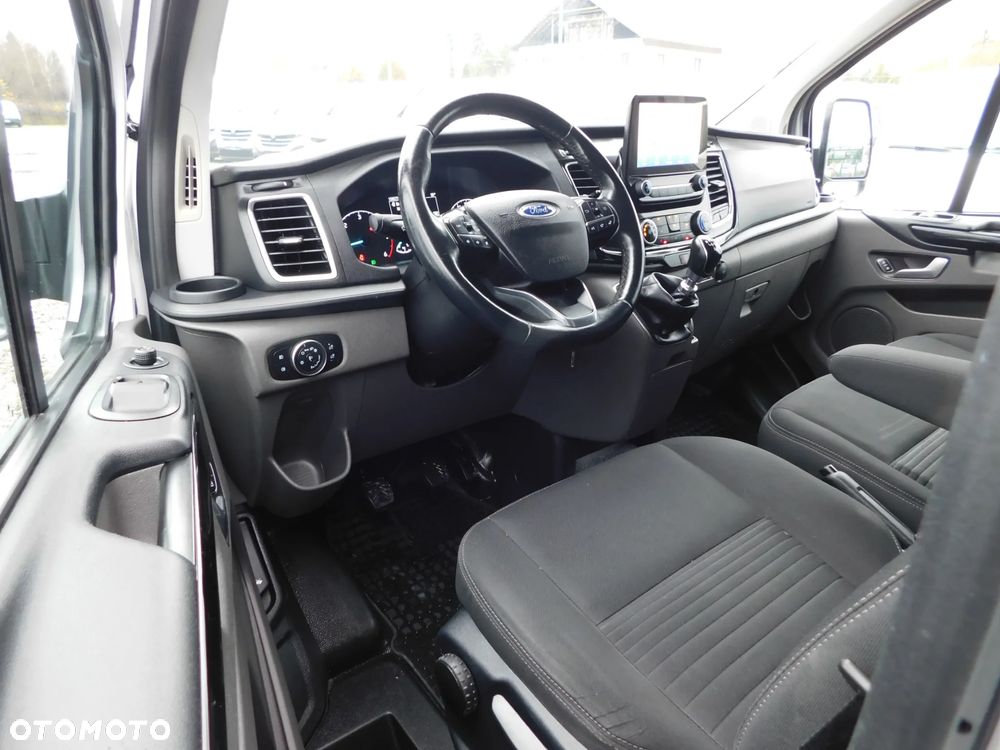 Ford Transit Custom - 8