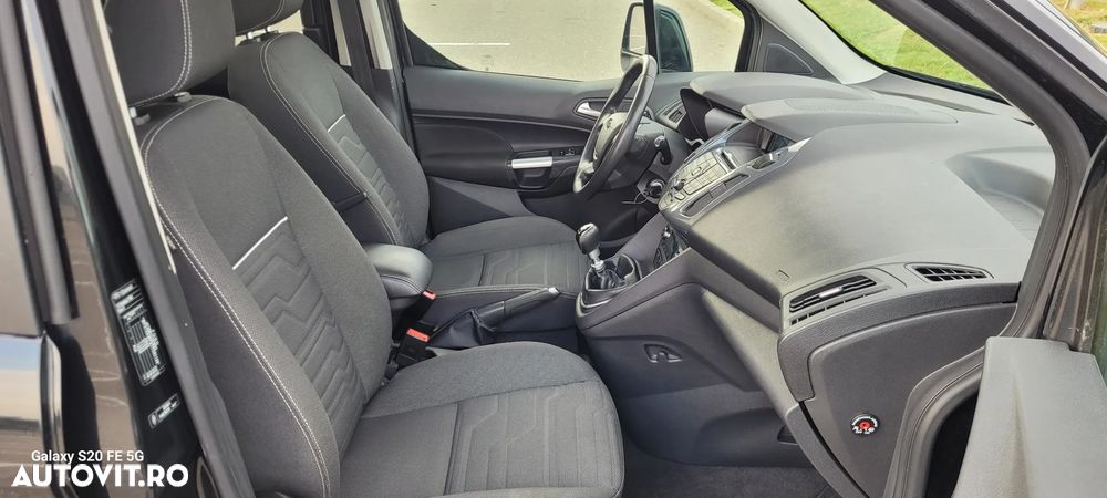 Ford Tourneo Connect - 12