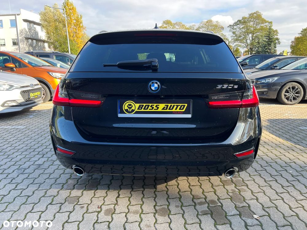 BMW Seria 3 330e Sport Line - 7