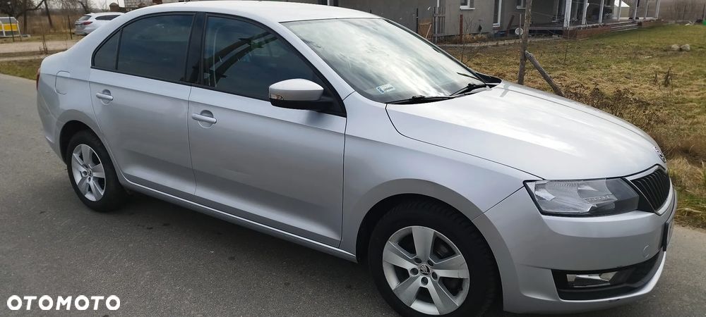 Skoda RAPID 1.0 TSI Style DSG - 11