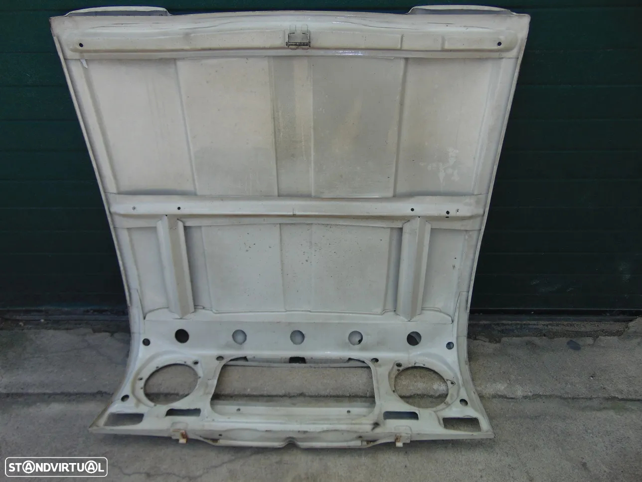 Renault 4L Capot - 8