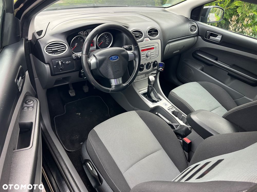 Ford Focus 1.6 16V Viva I - 10
