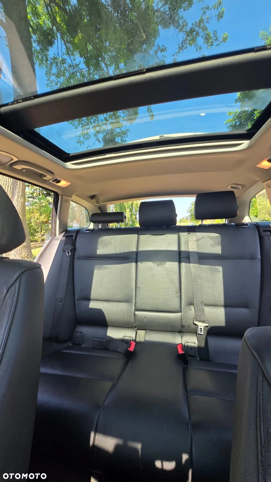 BMW Seria 3 320i Touring - 14